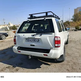 Nissan Pathfinder 1999