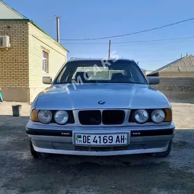 BMW 525 1990
