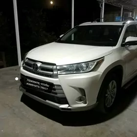 Toyota Highlander 2018