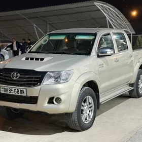 Toyota Hilux 2014