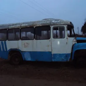 Awtobus KAWZ na zapçast - Автобус КАВЗ на запчасть
