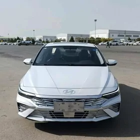Hyundai Elantra 2025