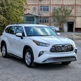 Toyota Highlander 2020