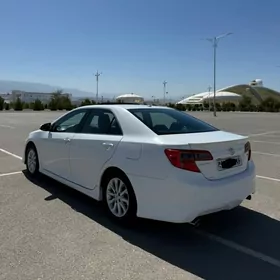 Toyota Camry 2012