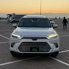 Toyota Highlander 2024