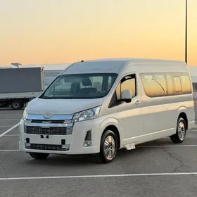 Toyota Hiace 2025