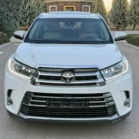 Toyota Highlander 2018