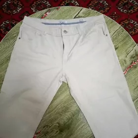 jynsy bruyk Defakto firma