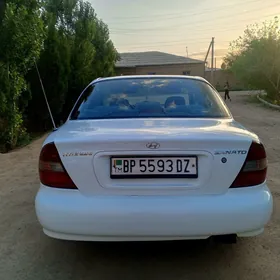 Hyundai Sonata 1996