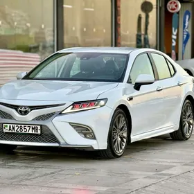 Toyota Camry 2020