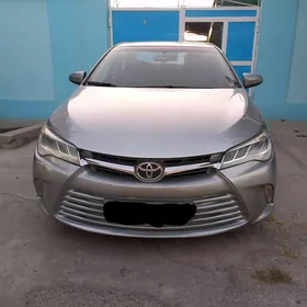 Toyota Camry 2016