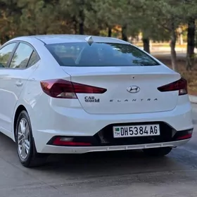 Hyundai Elantra 2020
