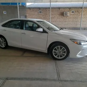 Toyota Camry 2016