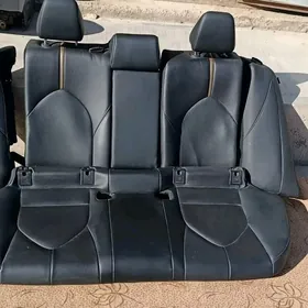 camry hibrid 2020 salon