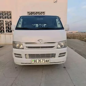 Toyota Hiace 2009