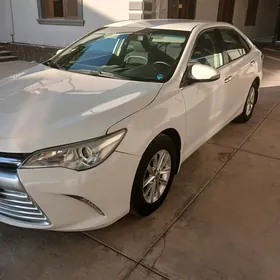 Toyota Camry 2017