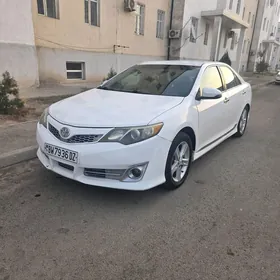 Toyota Camry 2013