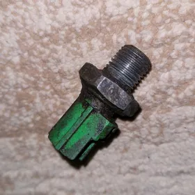 датчик давления масло двигател