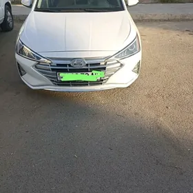 Hyundai Elantra 2019