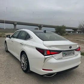 Lexus ES 350 2022