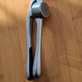 ЧЕСНОКОДАВИЛКА SARYMSAK