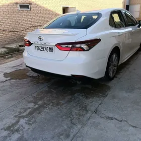 Toyota Camry 2022