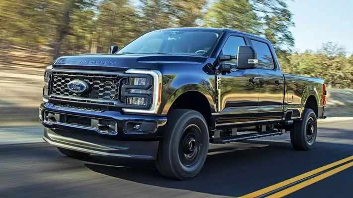 Täze Ford F-250 dünýäde iň çalt dizel pikap boldy