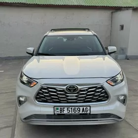 Toyota Highlander 2022