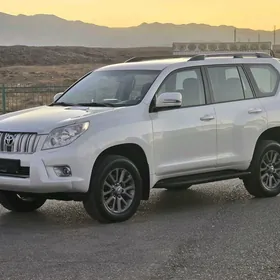 Toyota Land Cruiser Prado 2013