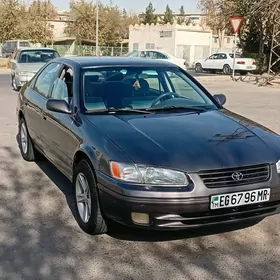 Toyota Camry 1998