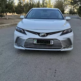 Toyota Camry 2022