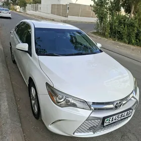 Toyota Camry 2015