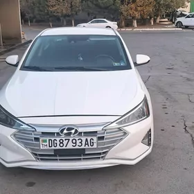 Hyundai Elantra 2020