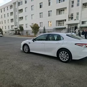Toyota Camry 2020