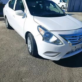 Nissan Versa 2016