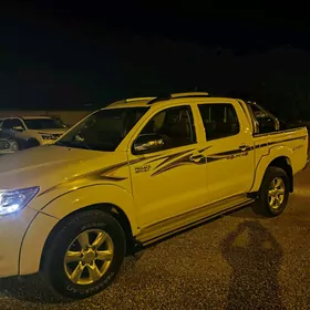 Toyota Hilux 2012