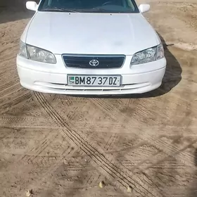 Toyota Camry 2000
