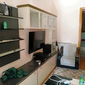 выс.потолок 3ком. 1эт. 2входа