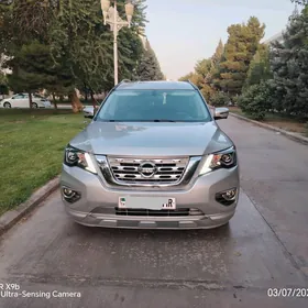 Nissan Pathfinder 2020