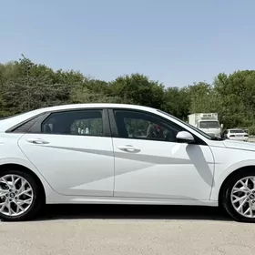 Hyundai Elantra 2021