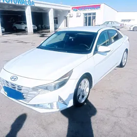 Hyundai Elantra 2020