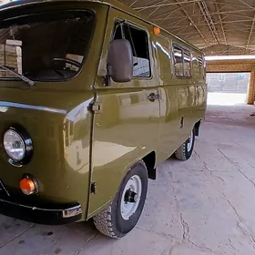 UAZ 2206 2001