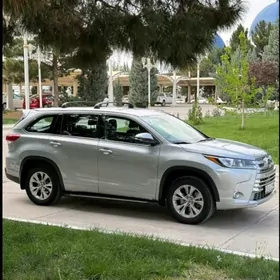 Toyota Highlander 2018