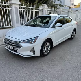 Hyundai Elantra 2020