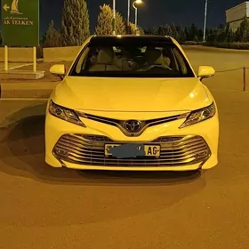 Toyota Camry 2018
