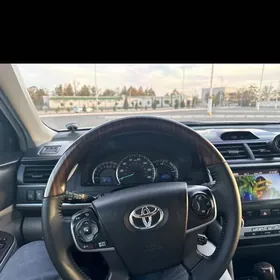 Toyota Camry 2013