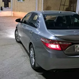 Toyota Camry 2016