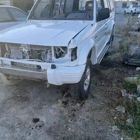 Mitsubishi Pajero 1998