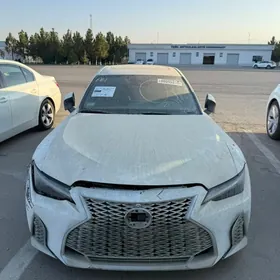 Lexus IS 350 2021