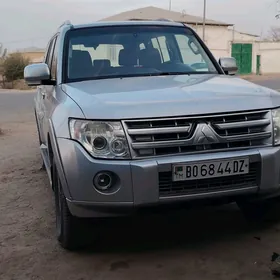Mitsubishi Pajero 2007